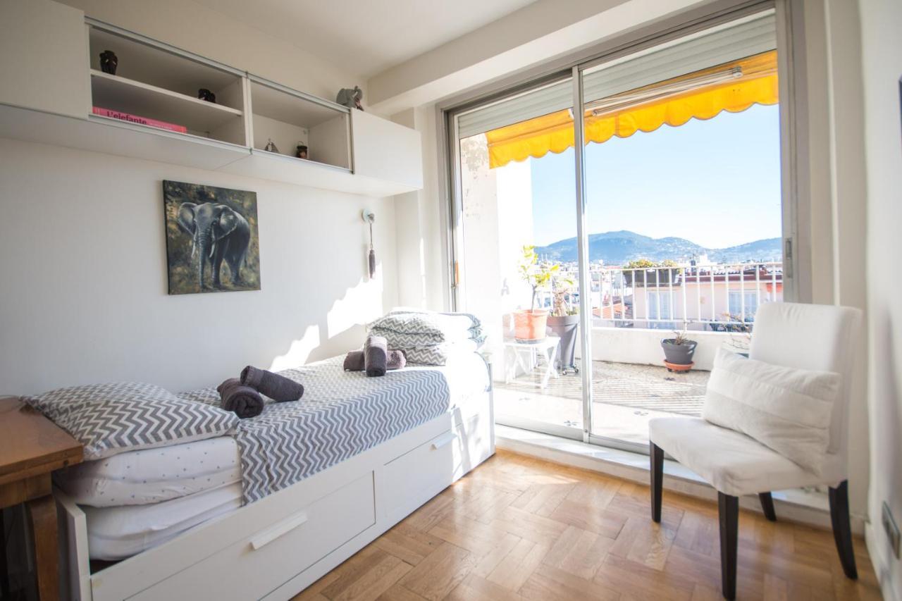 Appartamento Appt à 150m de la mer Nizza Esterno foto