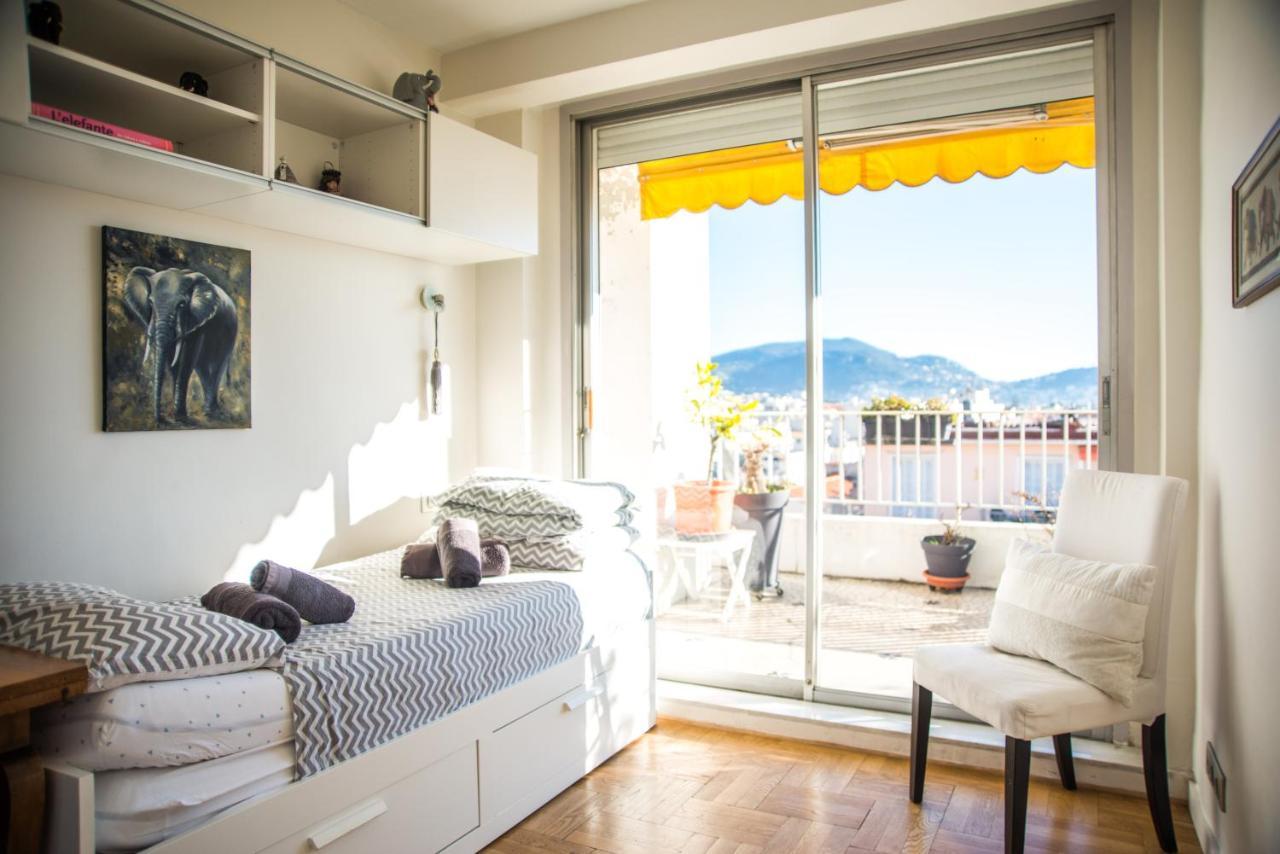 Appartamento Appt à 150m de la mer Nizza Esterno foto
